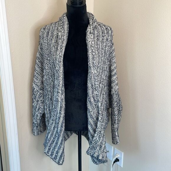 Tommy Bahama chunky open front indigo cardigan - Picture 3 of 9